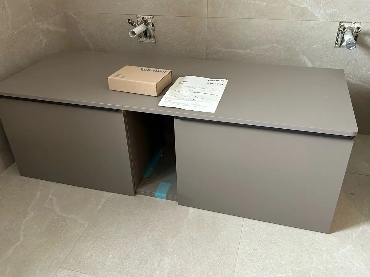 Wall mounted bathroom vanity unit - Image 1