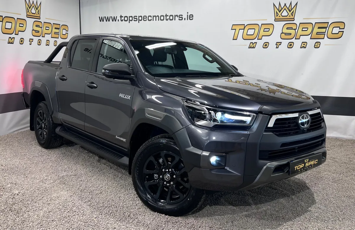 Toyota Hilux 2026 Invicible X Auto 2.8d4d - Image 1