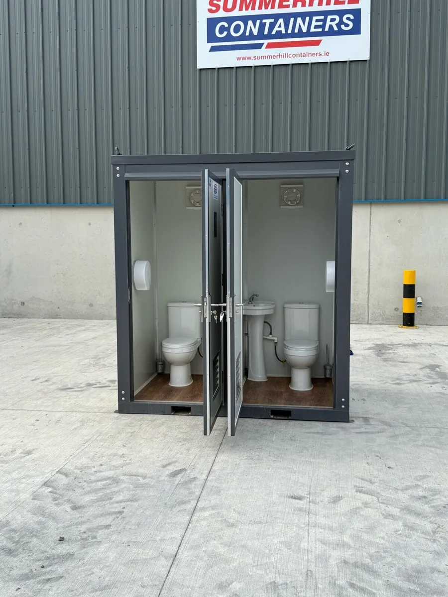 Toilet block - Image 3