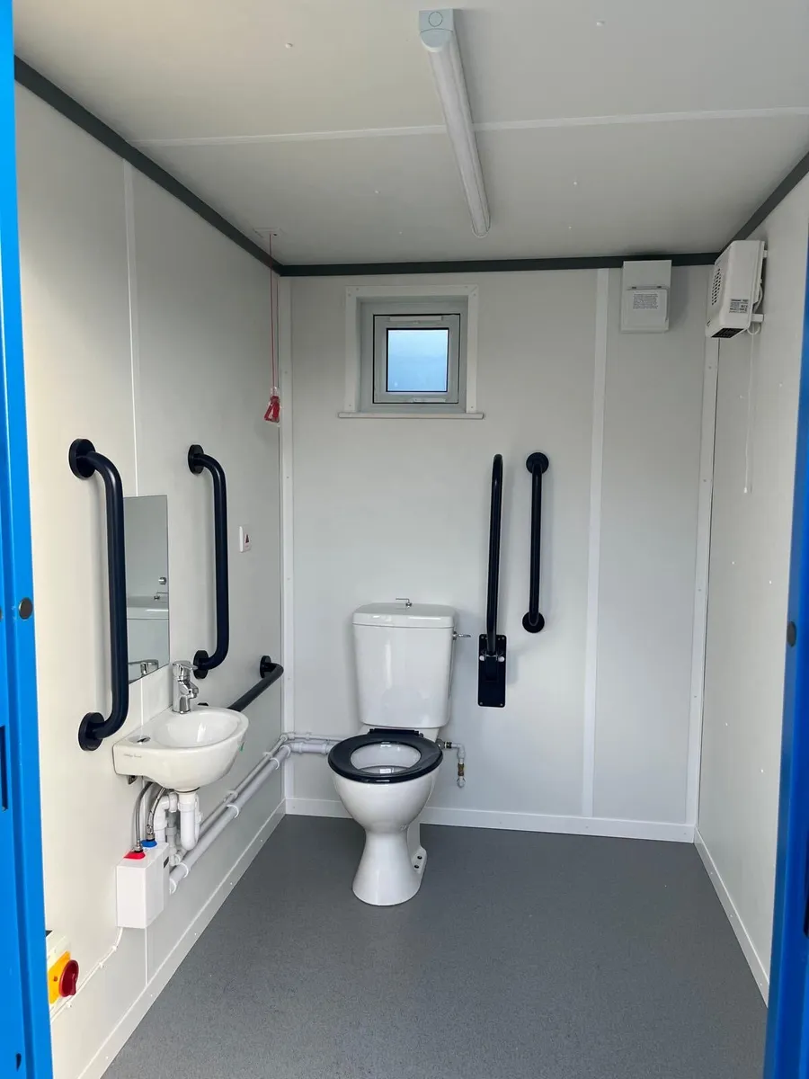 Toilet block - Image 4
