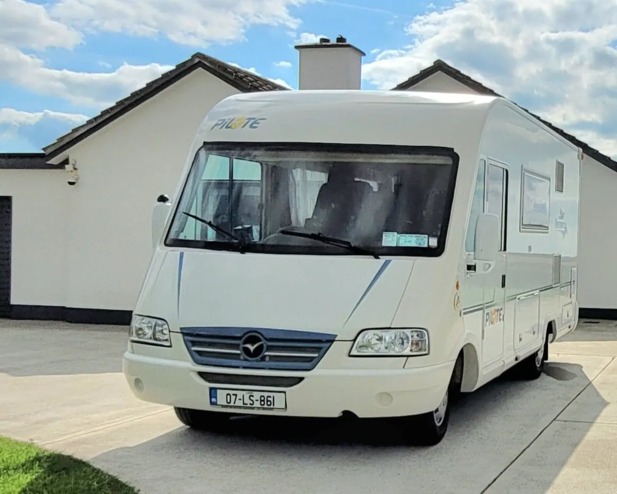 Camper  motorhome - Image 1