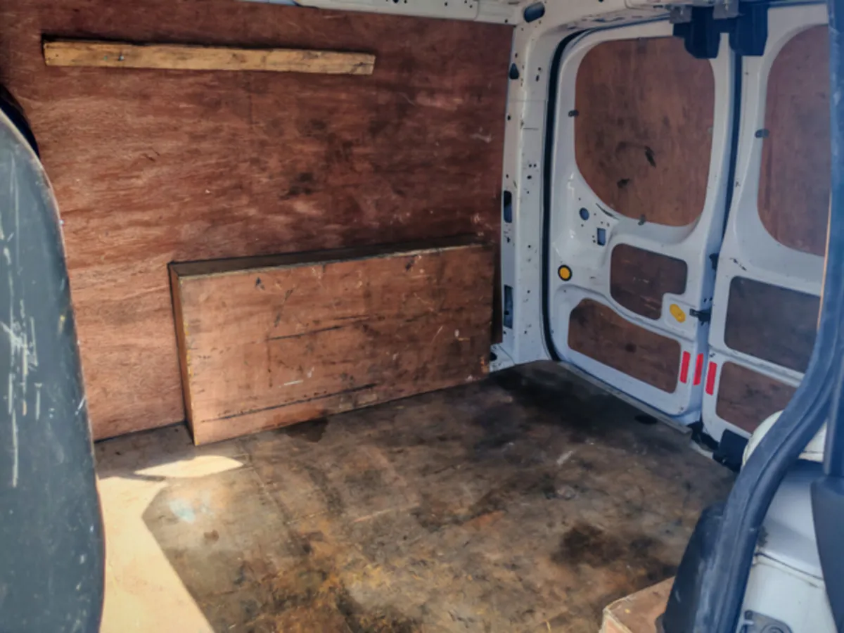 Ford Transit Connect SWB BASE1.5TD7 BASE1.5TD75PS - Image 2