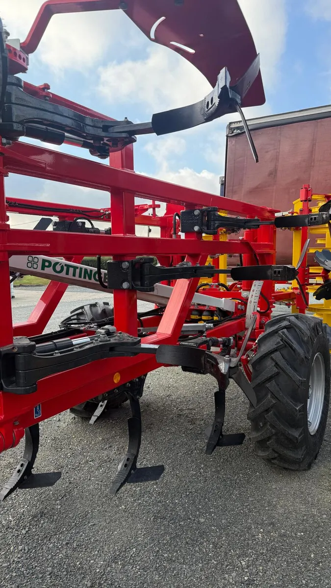 New and DEMO Pottinger Terria 4030 Grubbers - Image 4