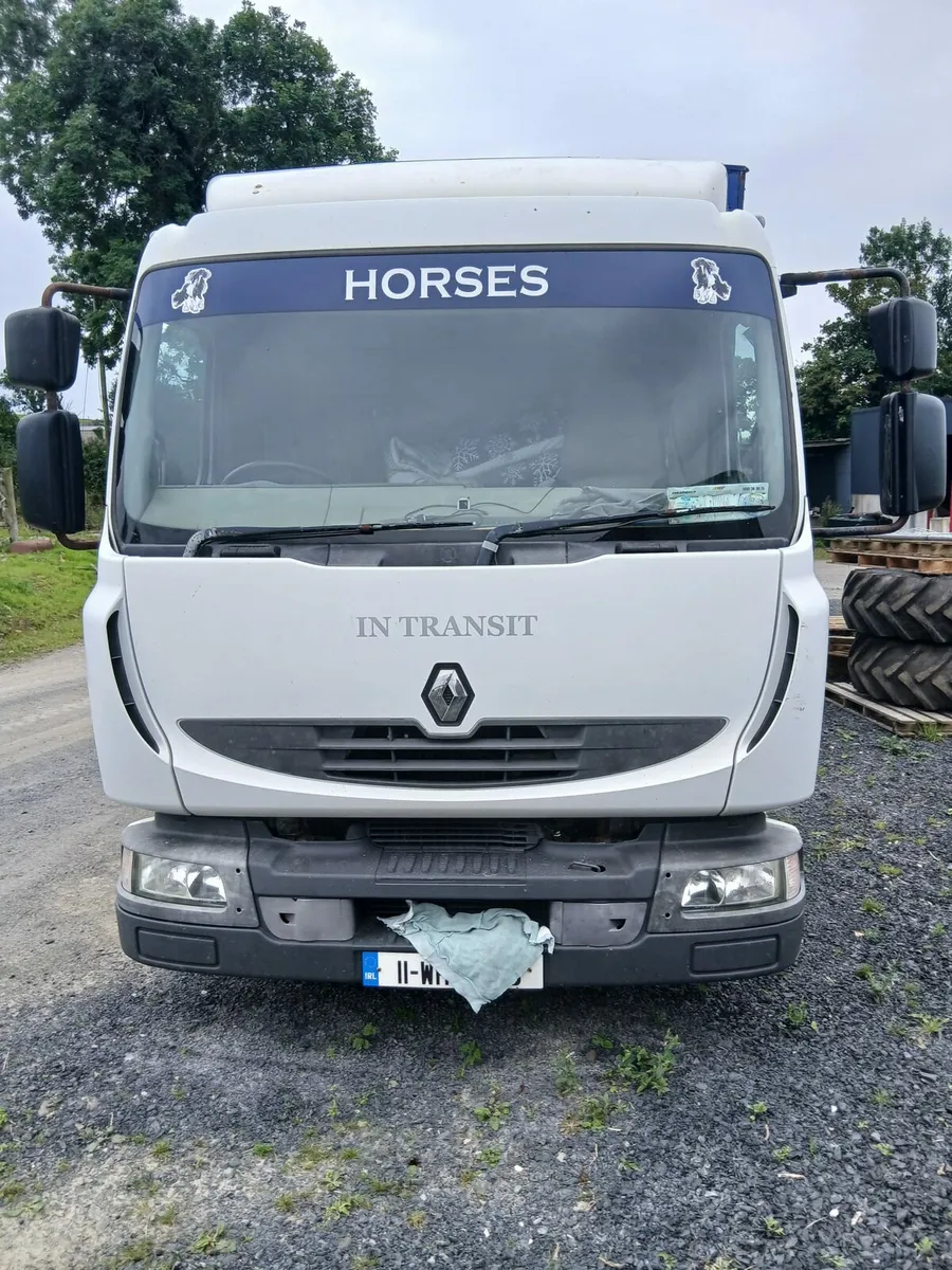 Renault  7.5ton horse truck...stalled for 5..... - Image 1