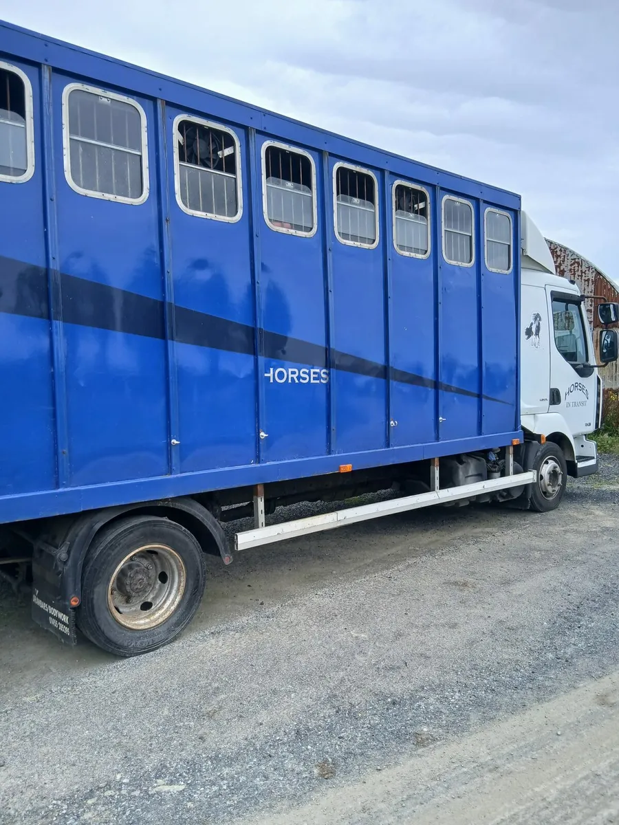 Renault  7.5ton horse truck...stalled for 5..... - Image 2