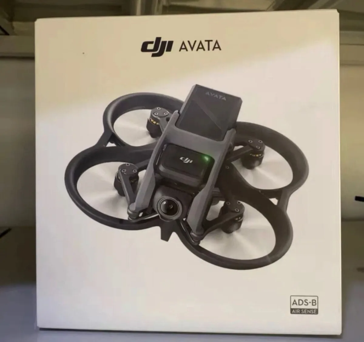 DJI avata + 3 batteries - Image 1