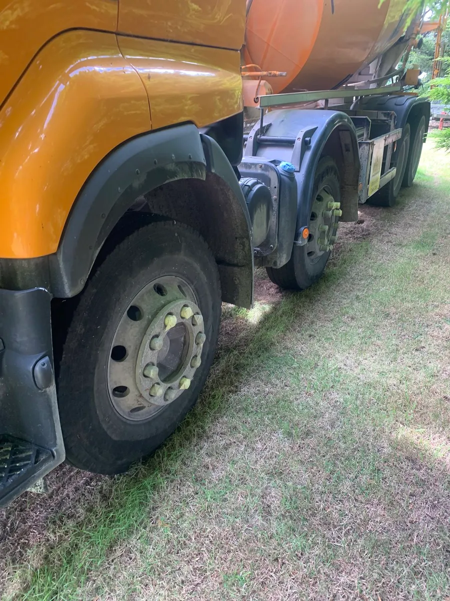 Renault Concrete Truck - Image 3