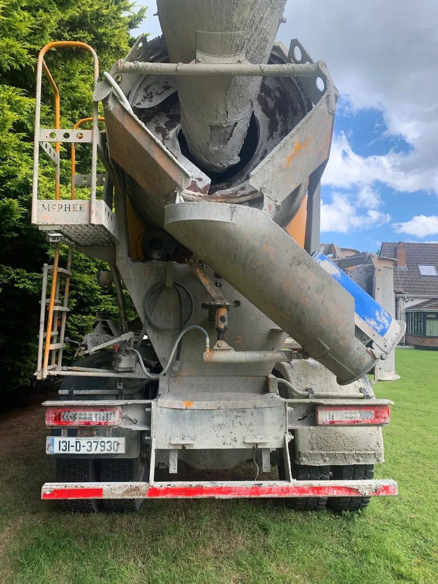 Renault Concrete Truck - Image 4