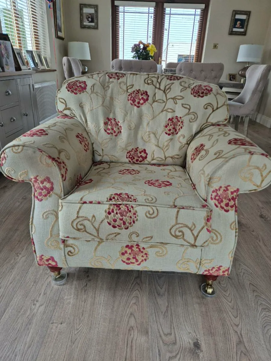 3 Piece suite - Image 3