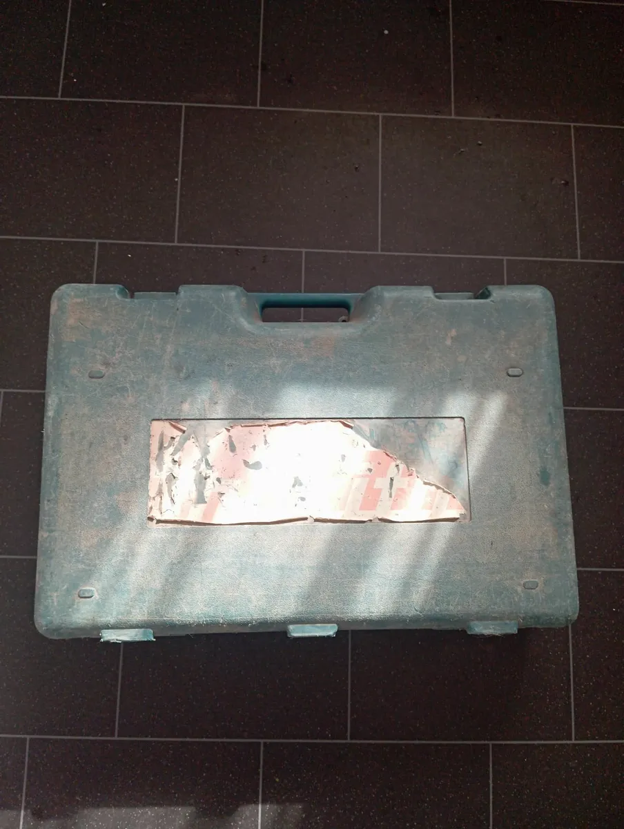 kango Makita HM1202C - Image 3