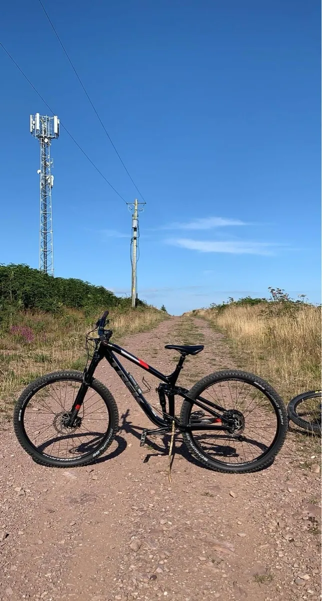 Trek Fuel EX5 - Image 1