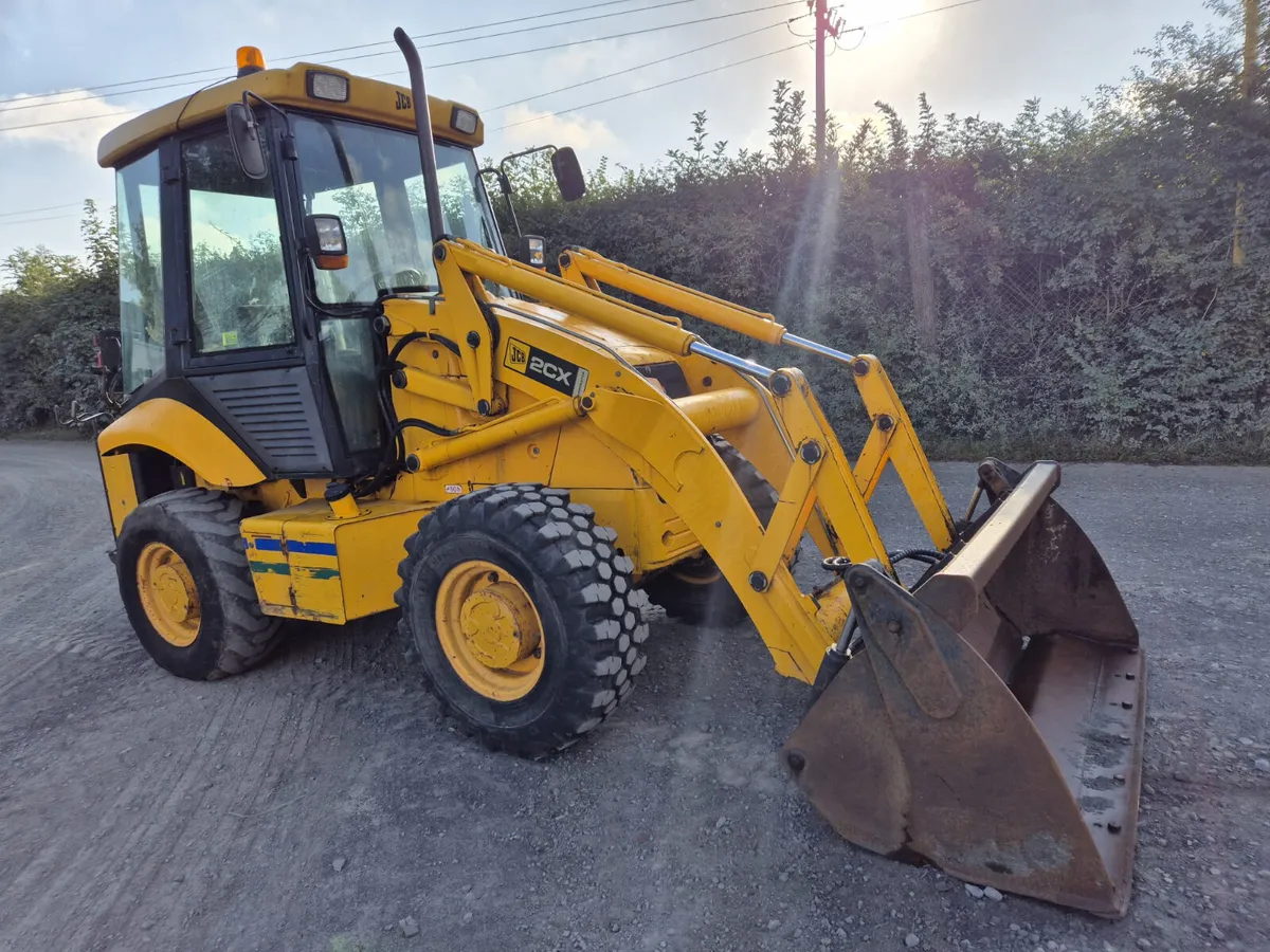 JCB 2CX Loading Shovel - Image 3