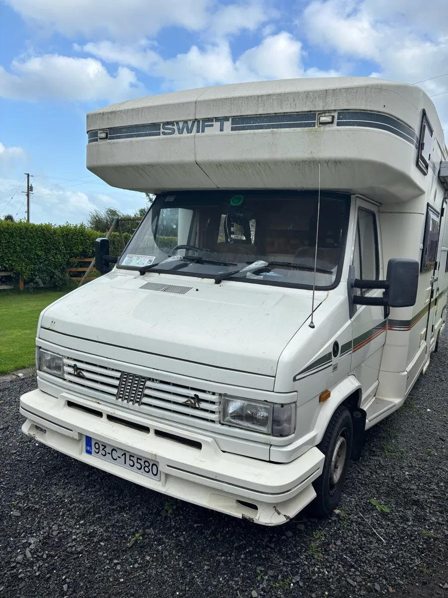 93 Camper 6 berth - Image 1