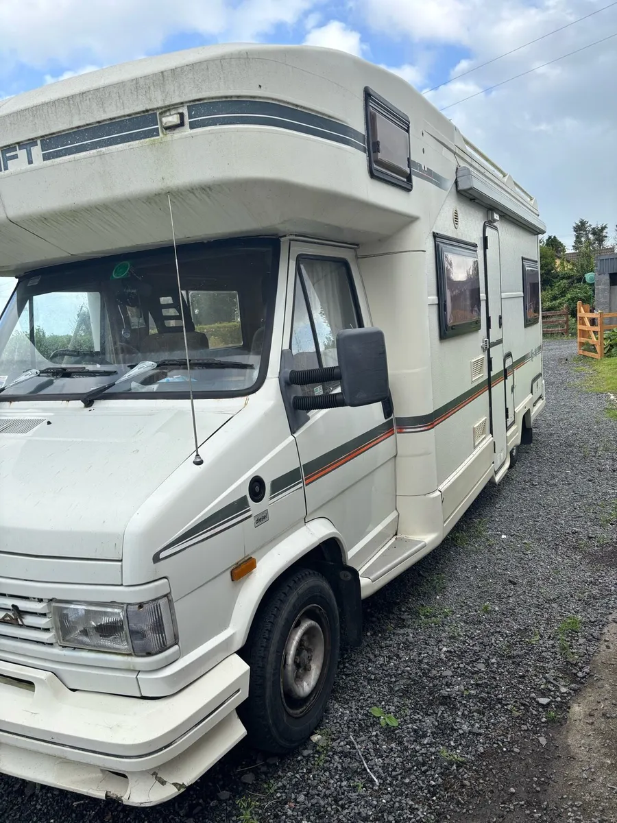 93 Camper 6 berth - Image 3