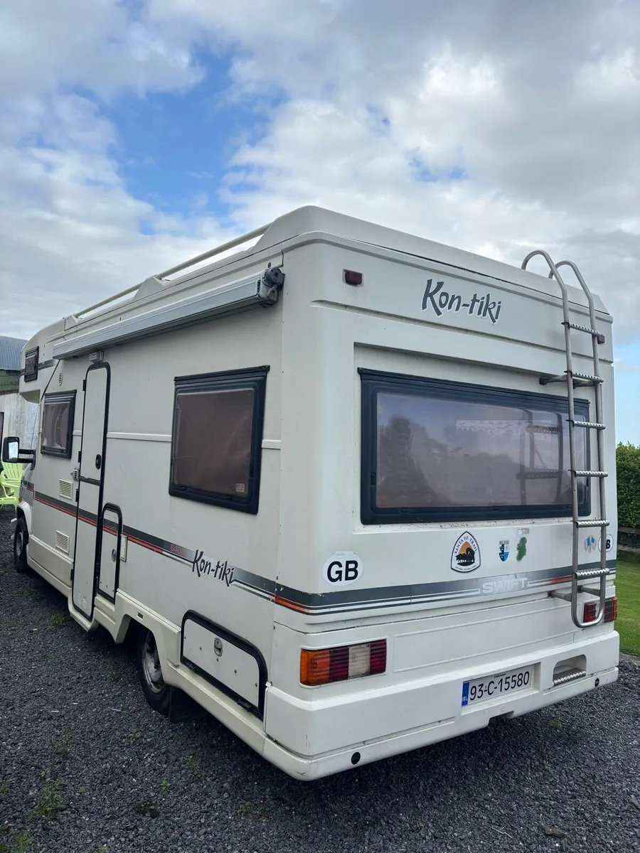93 Camper 6 berth - Image 4