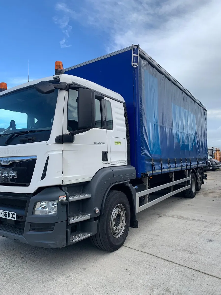 February 2017 MAN TGS 26 320 - Image 2