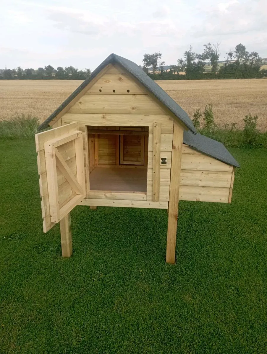 Wooden Chicken coop- Fits 8 hens Reduced 395euros - Image 2