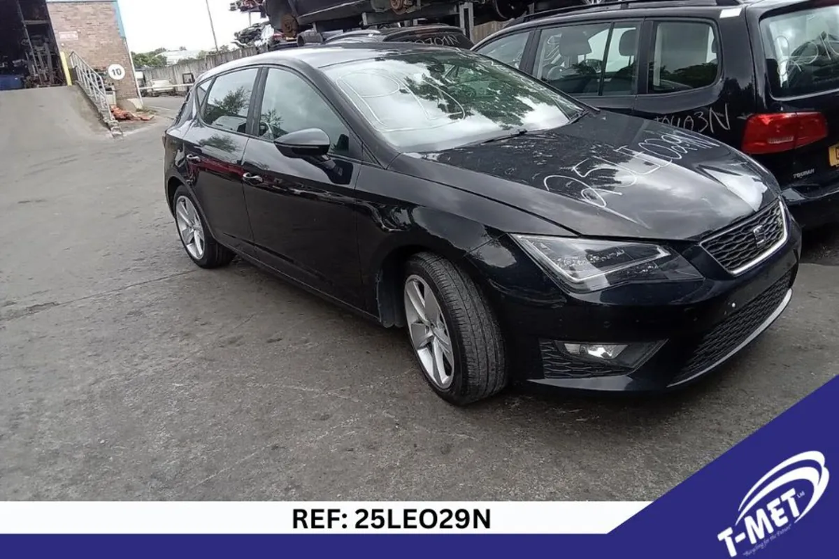 2015 SEAT LEON BREAKING FOR PARTS - Image 1