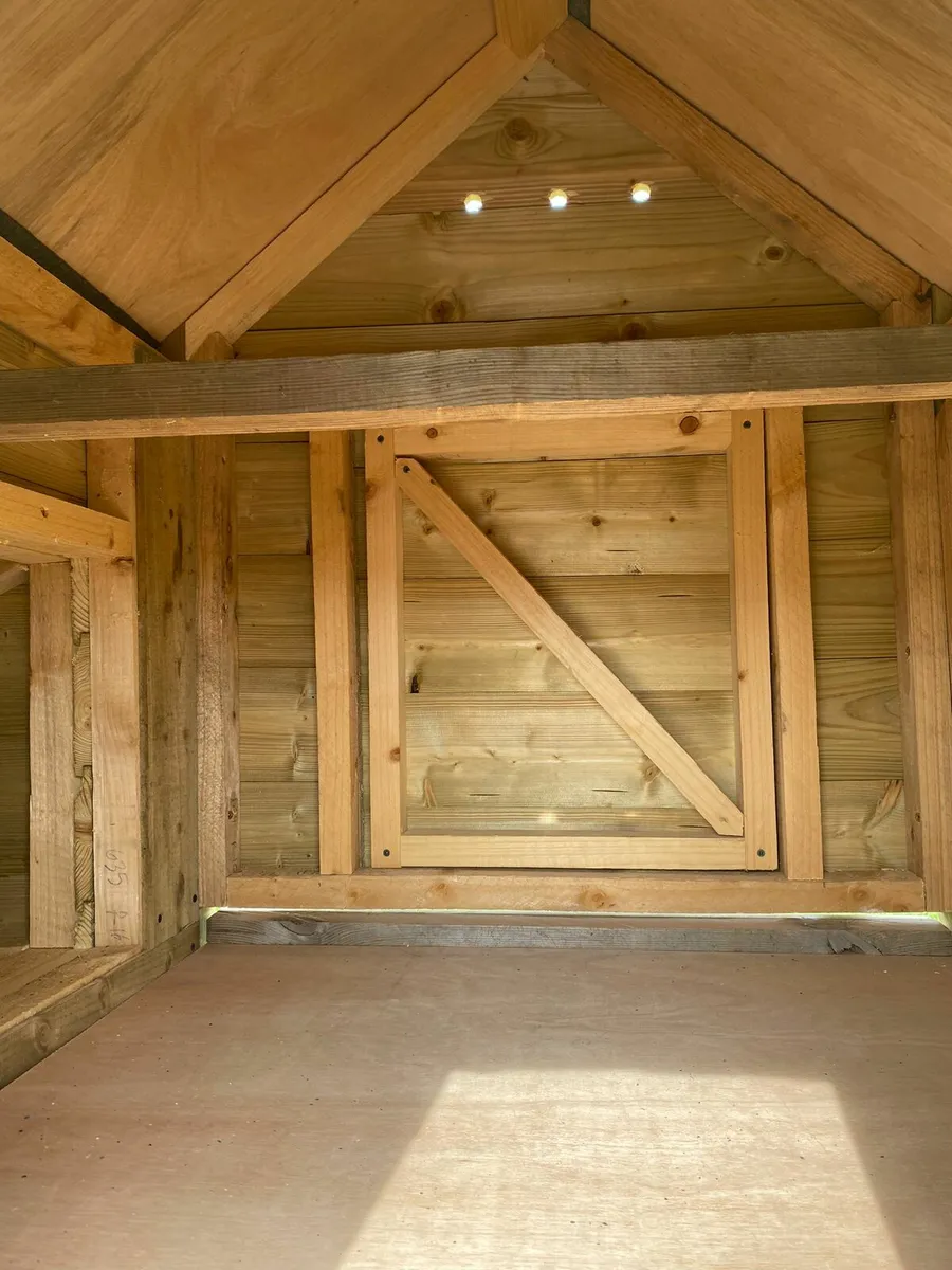 Wooden Chicken coop- Fits 8 hens Reduced 395euros - Image 4