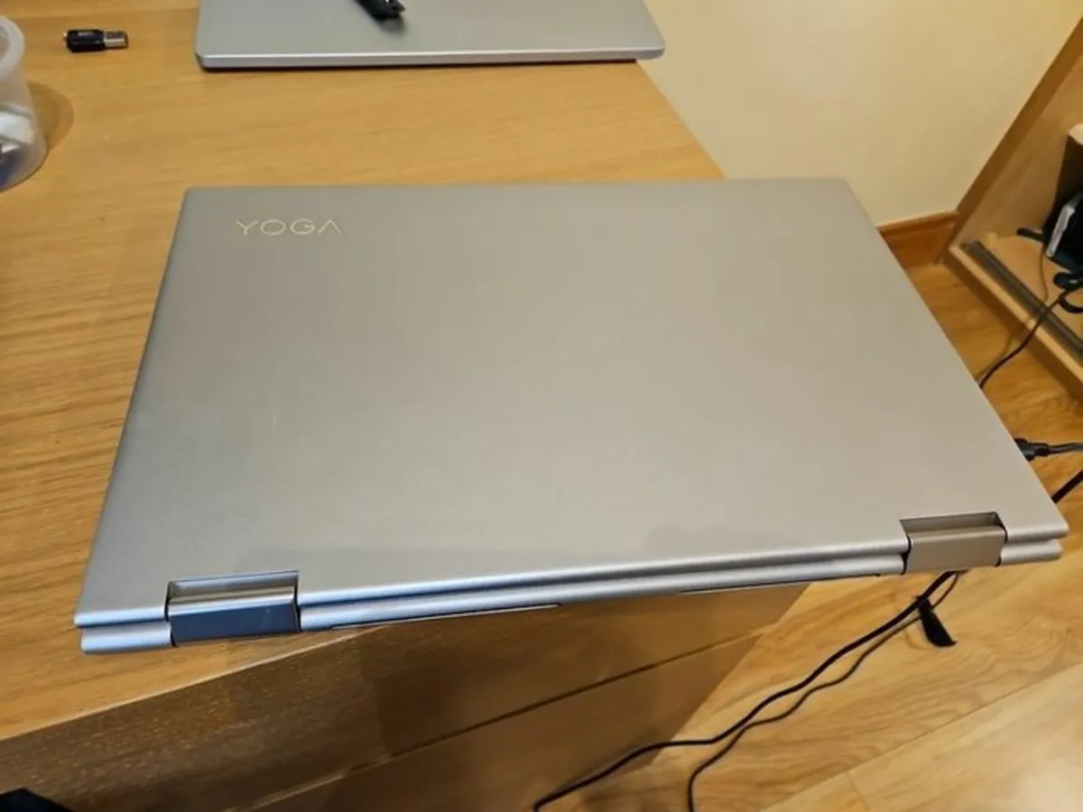 15" Lenovo Yoga C740 2-in-1 Laptop - Image 4