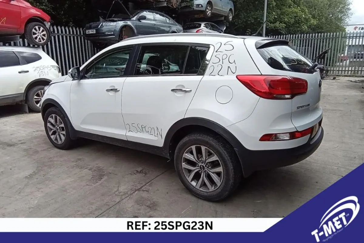 2014 KIA SPORTAGE BREAKING FOR PARTS - Image 4