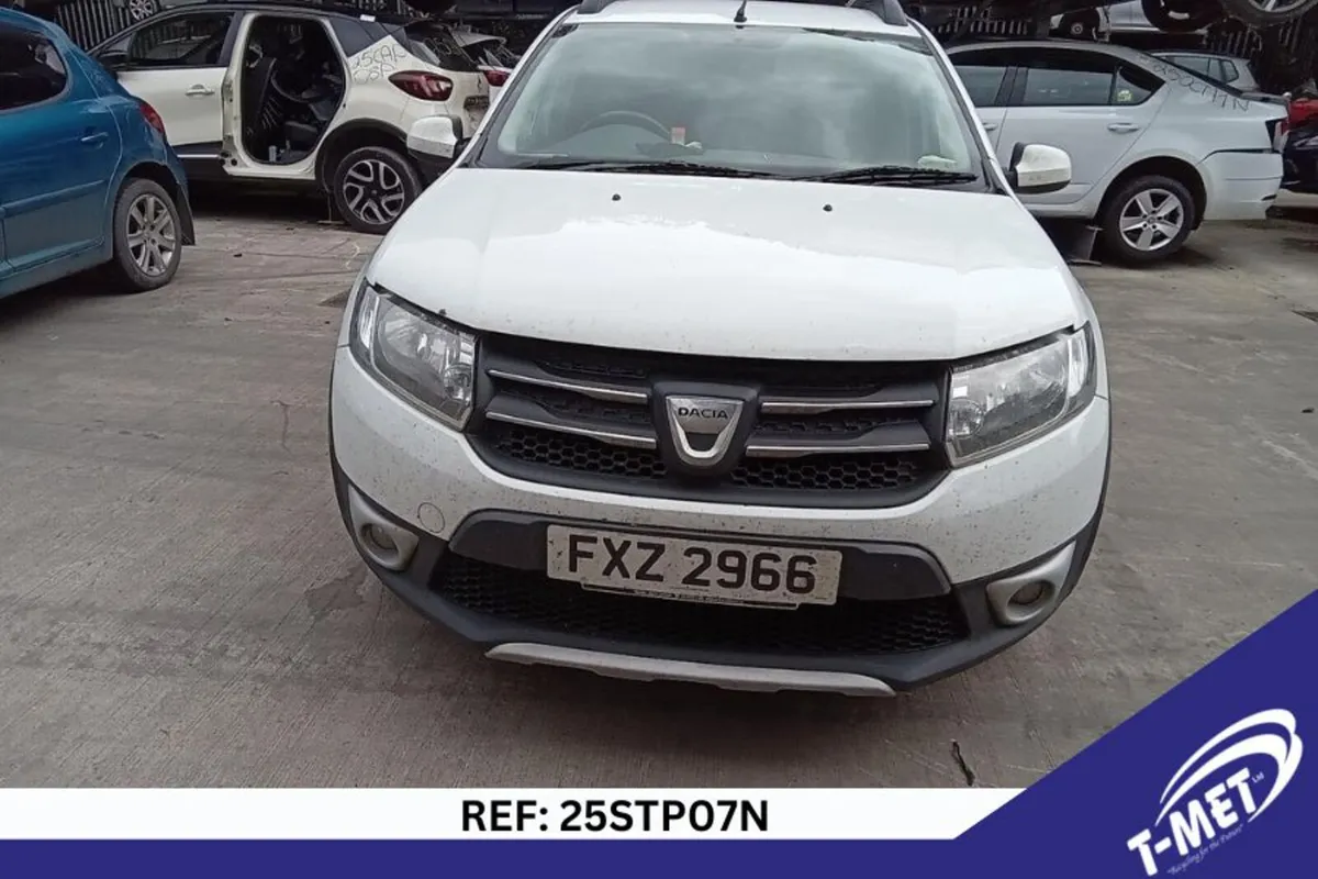 2013 DACIA SANDERO STEPWAY BREAKING FOR PARTS - Image 2