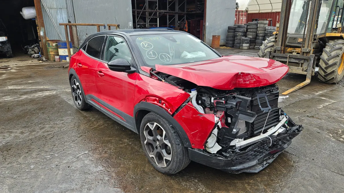Breaking 2023 opel mokka 1.2p - Image 1