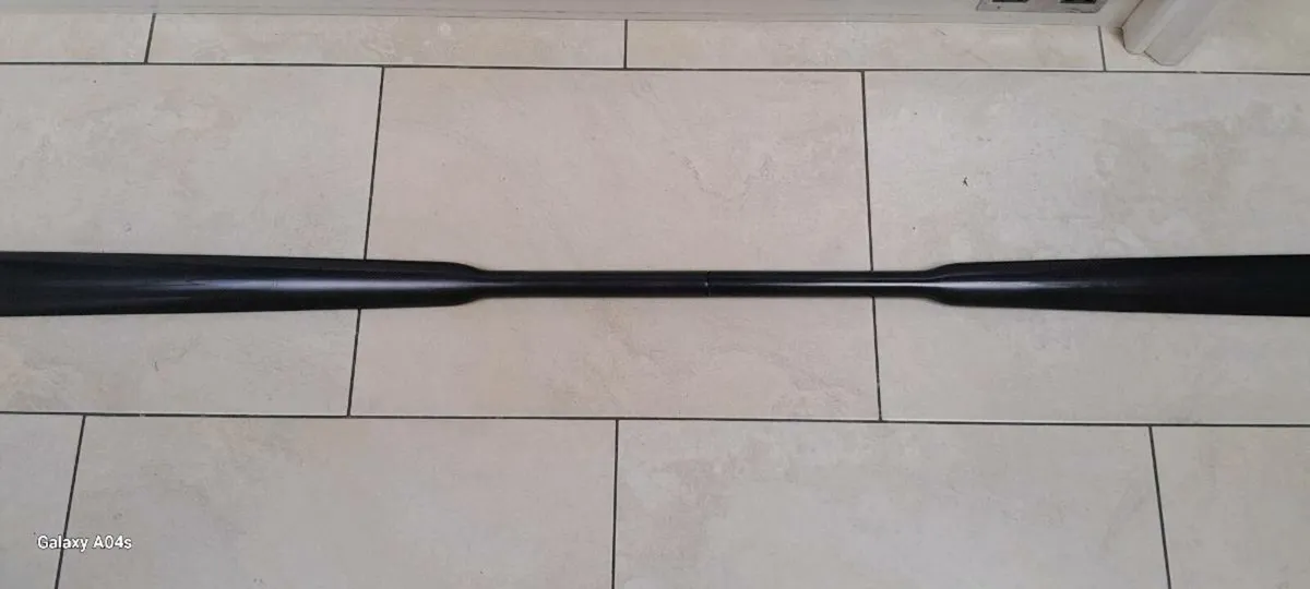 Kayak paddle. - Image 4