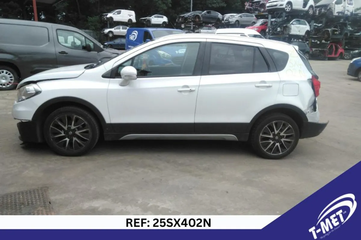 2015 SUZUKI SX4 S-CROSS BREAKING FOR PARTS - Image 1
