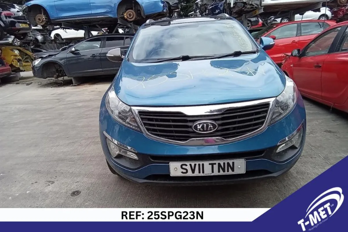 2011 KIA SPORTAGE BREAKING FOR PARTS - Image 2