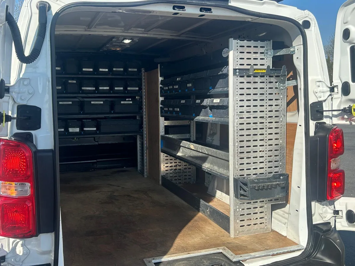 Peugeot Expert 2022 (2.0 hdi) - Image 1