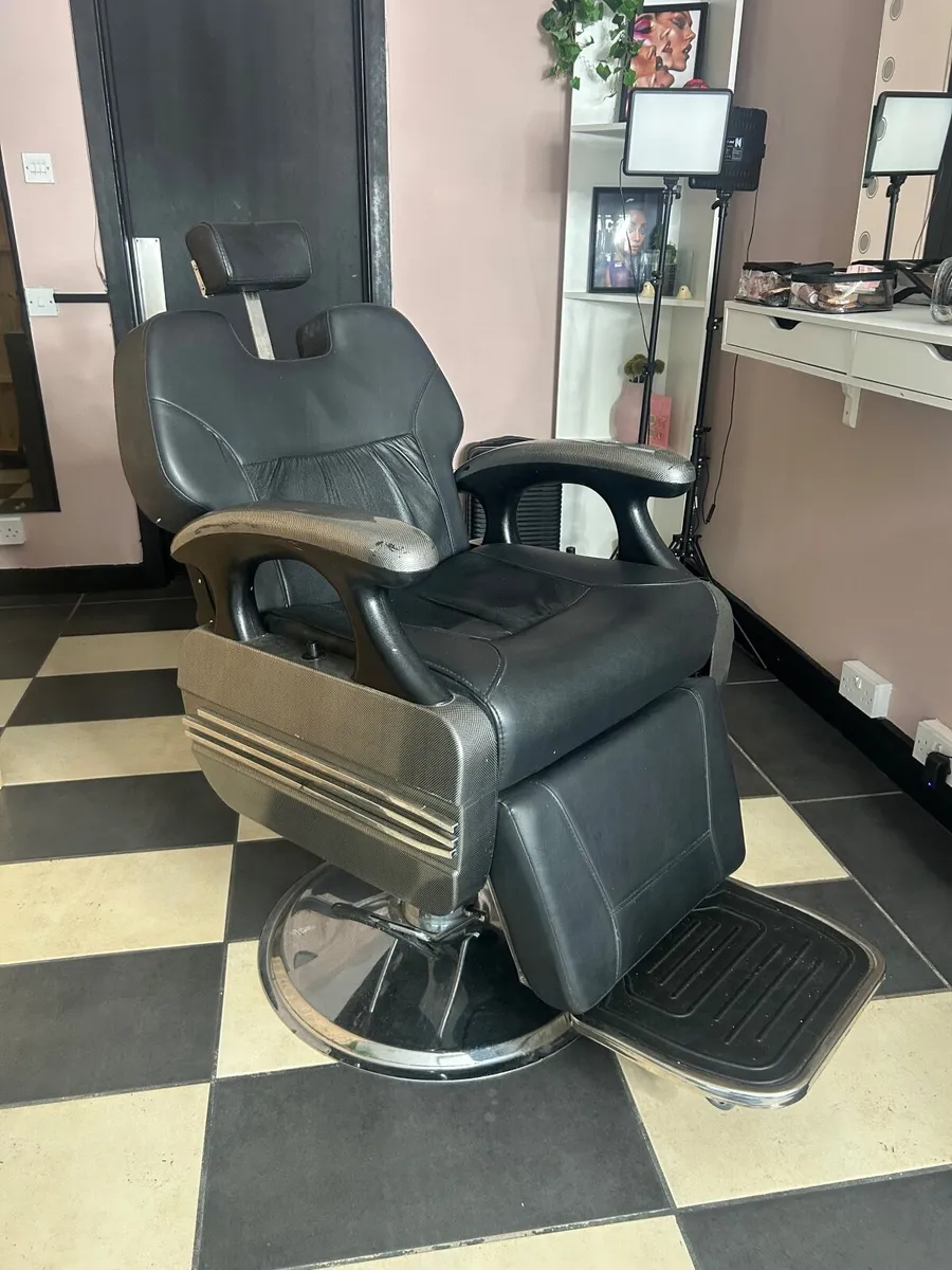 Barber / Beauty Chair