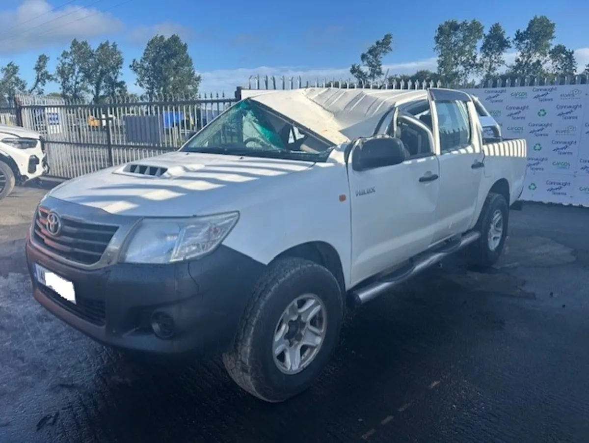 2014 TOYOTA HILUX 2.5D JUST IN FOR BREAKING - Image 2