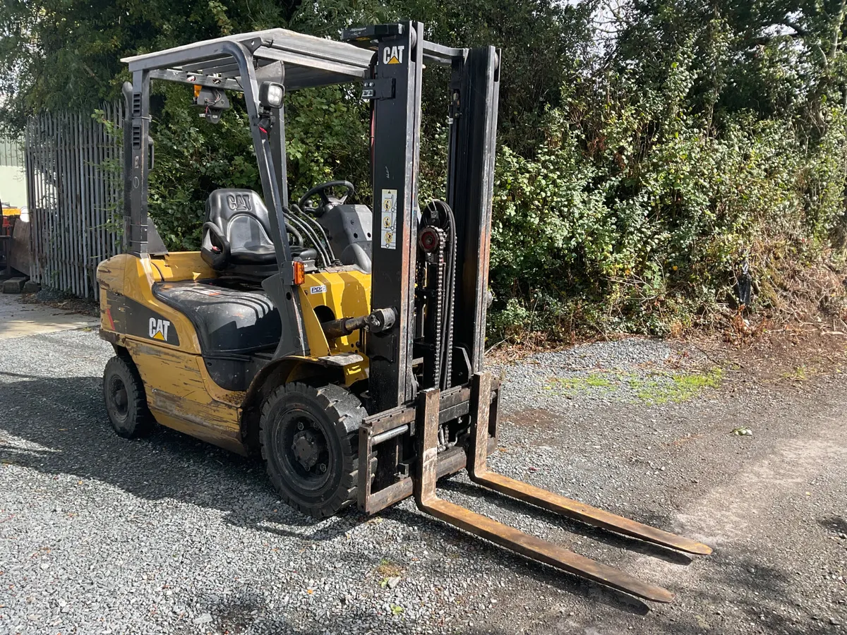 FORKLIFT - Image 2