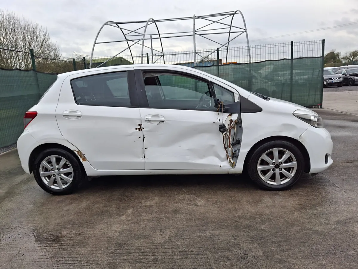 *2013 Toyota Yaris  1.3 Petrol - Image 3