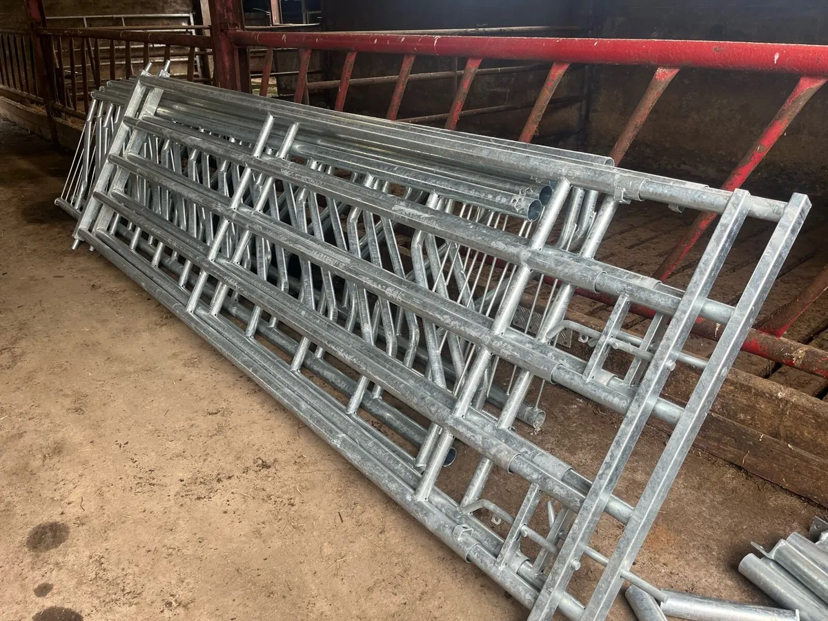 Gates and barriers - Image 2