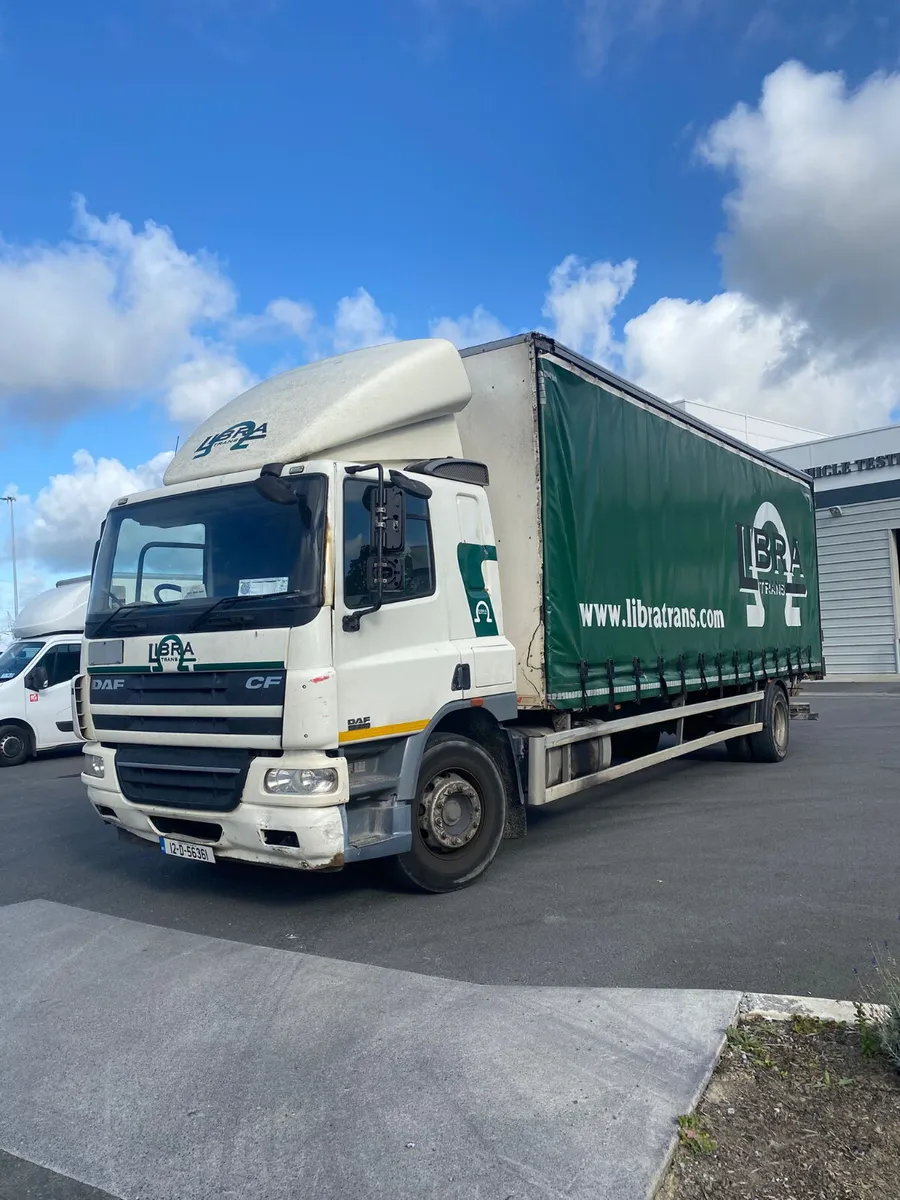DAF CF 65.250 4x2 Curtainsider 2012 - Image 3