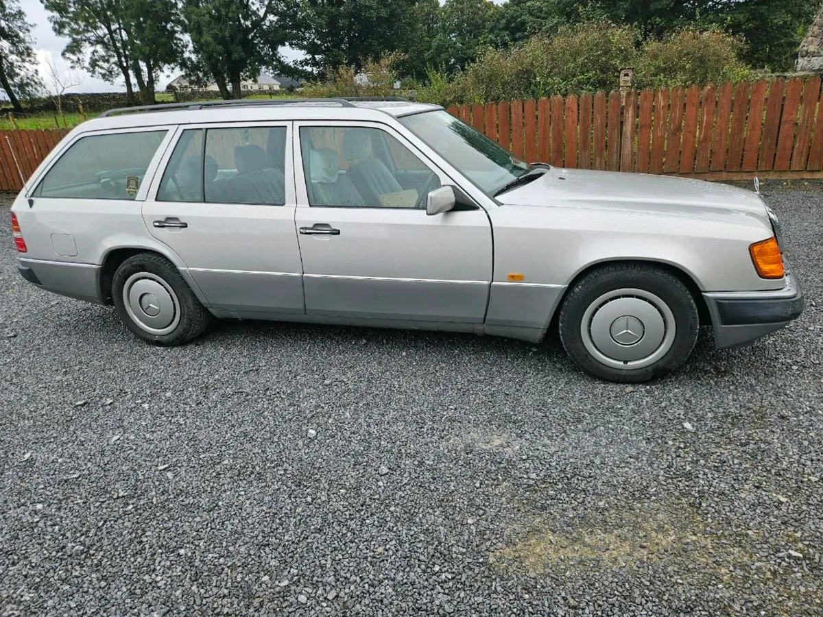 Mercedes 300te - Image 3