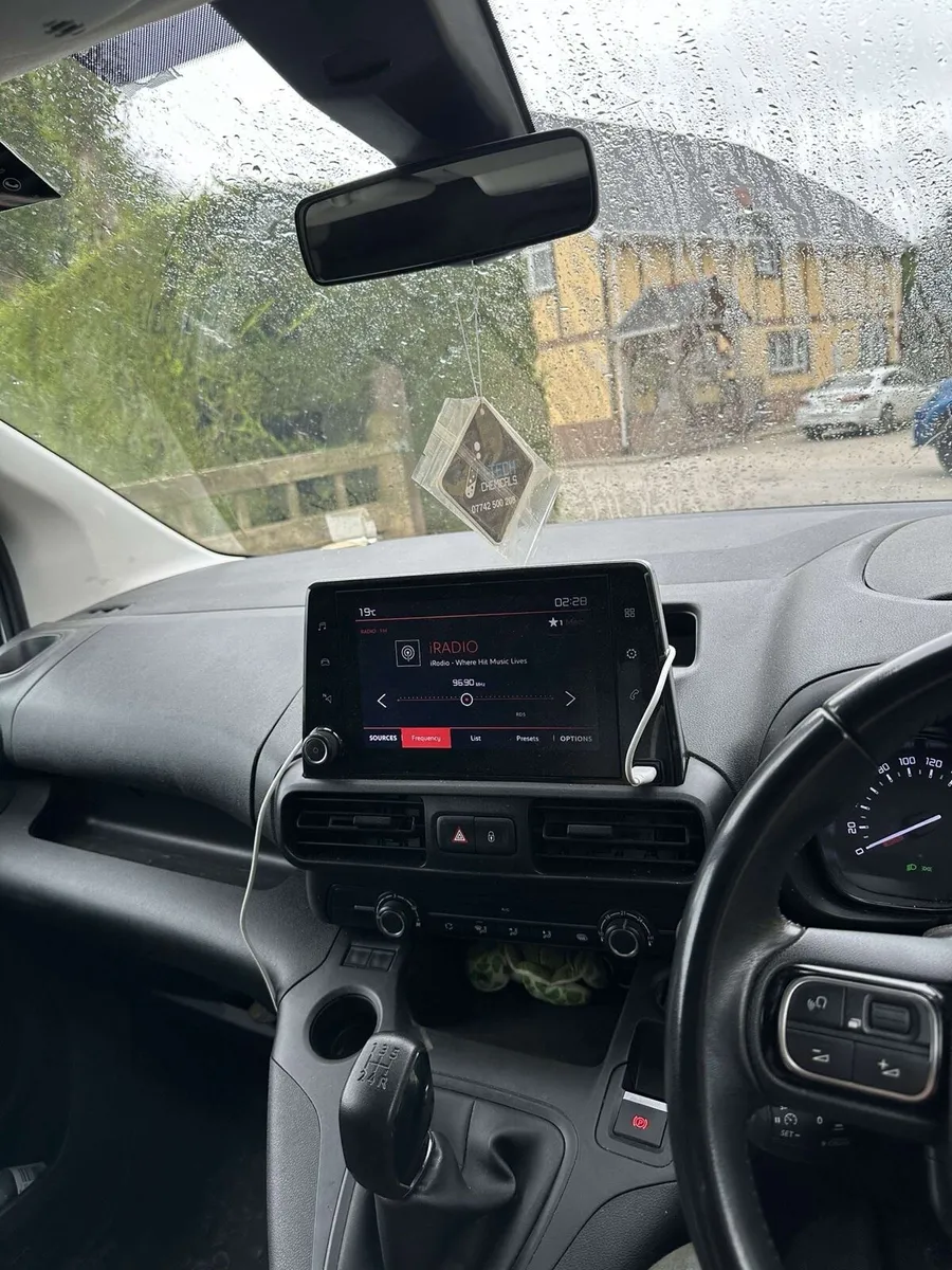 212 Citroen Berlingo no vat - Image 4