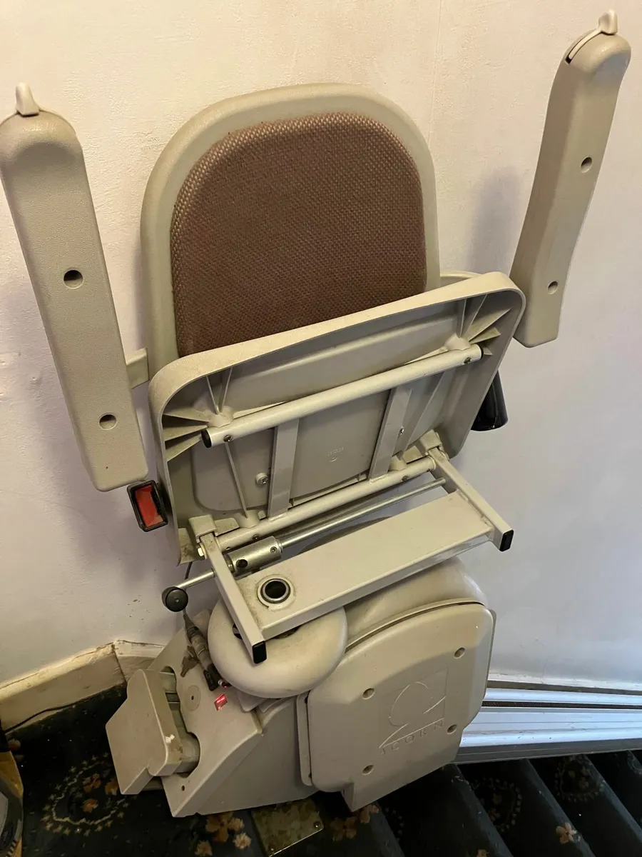 ACORN SUPERGLIDE 120 STAIRLIFT - Image 3