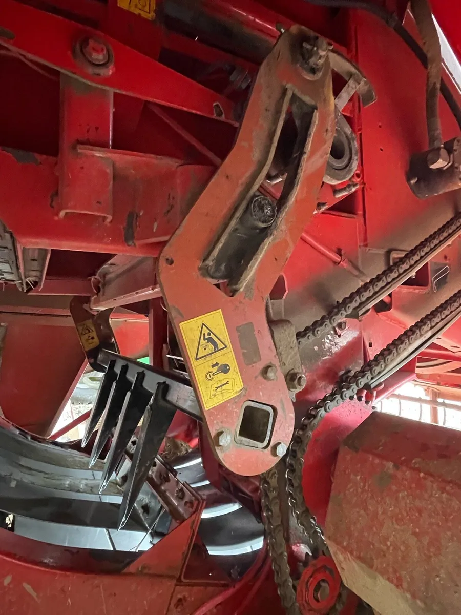 Massey 185 s2 big square baler - Image 3