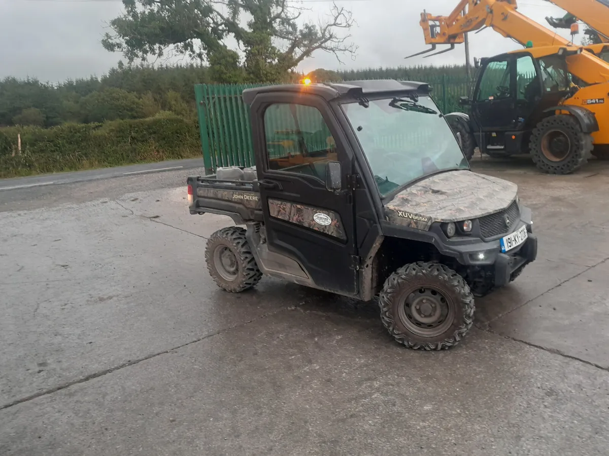 J.D XUV 865M Gator 2019 (18005) - Image 1