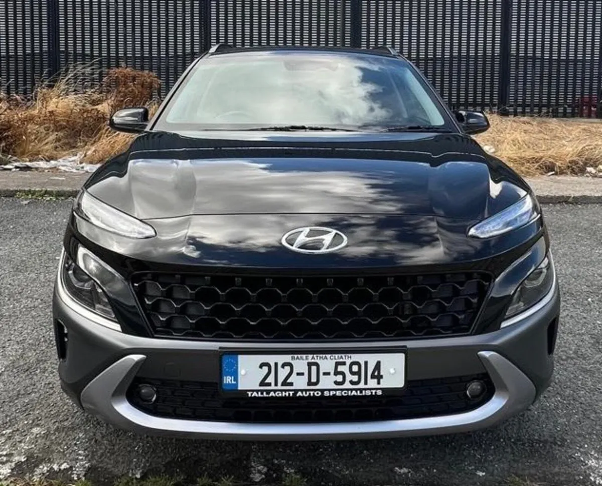 212 HYUNDAI KONA EXECUTIVE COMMERCIAL - Image 2