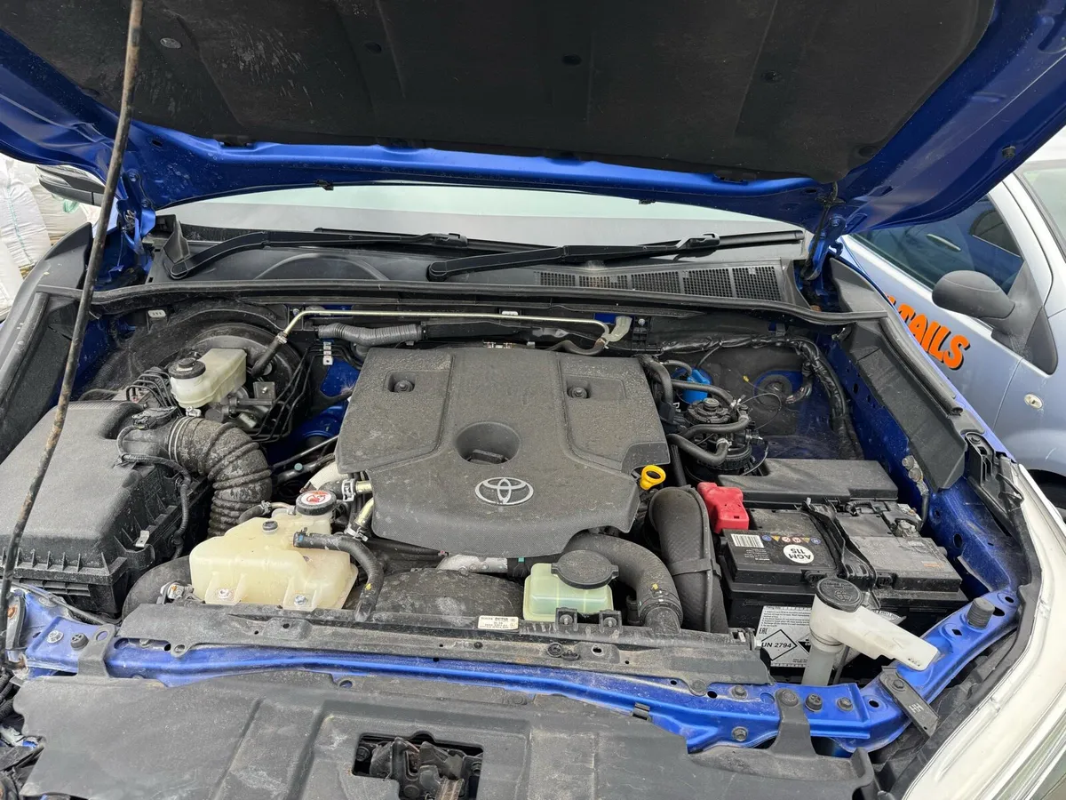 Toyota Hilux 2017 Parts - Image 3