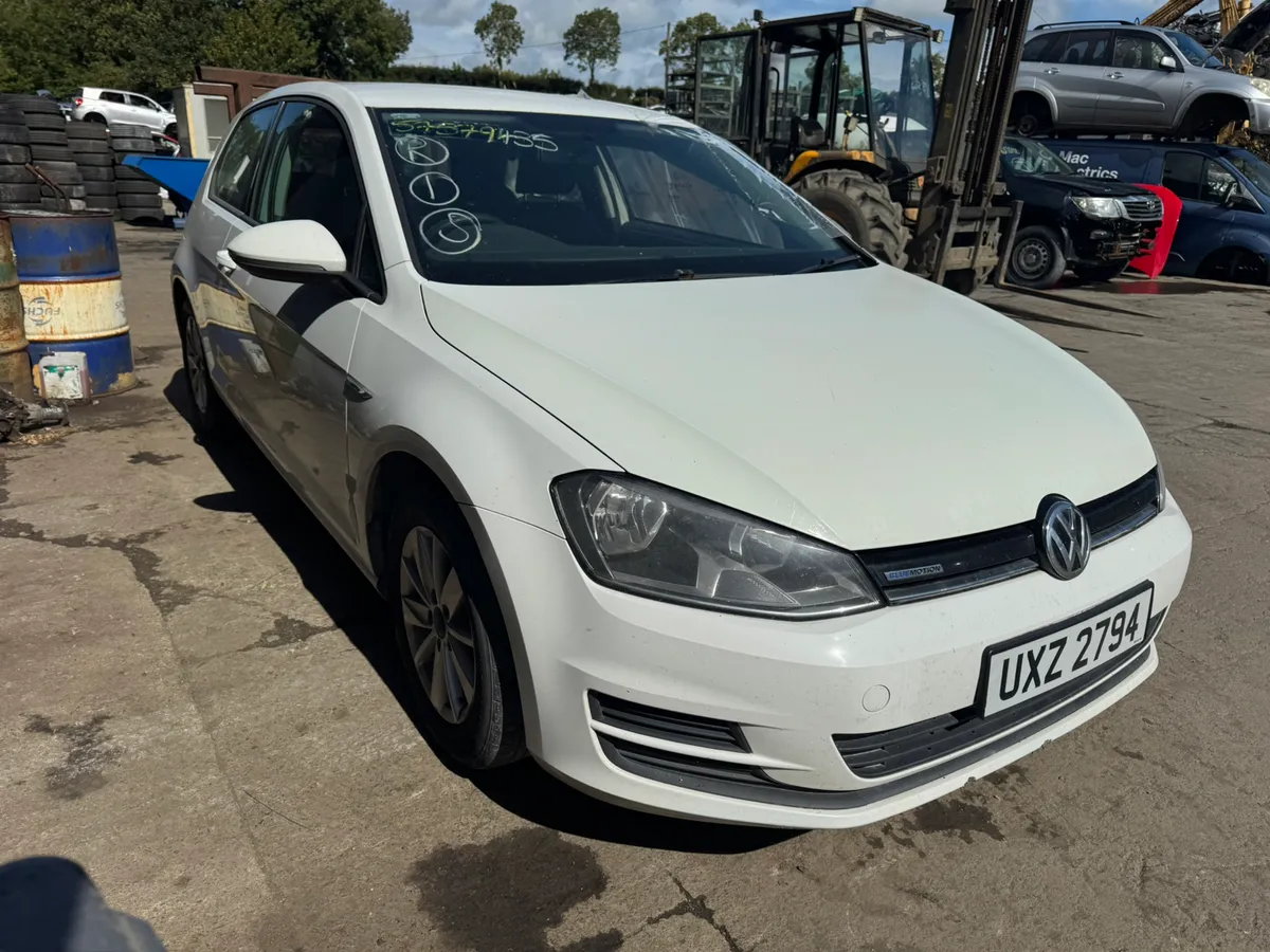 Breaking 2015 Volkswagen Golf 1.6 tdi - Image 1