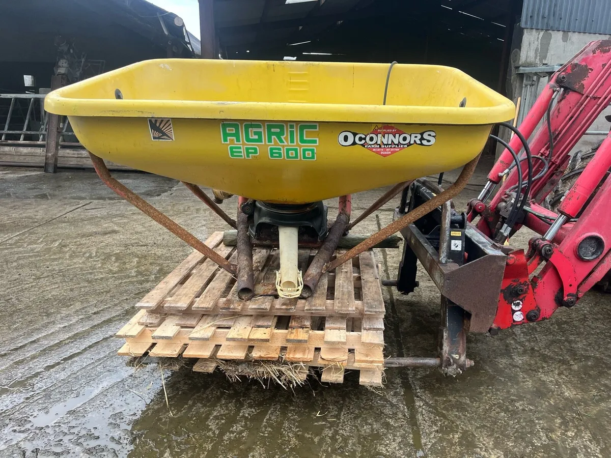 Wagtail spreader - Image 1