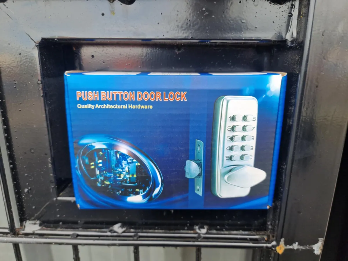 Yard entrance gates - Image 4