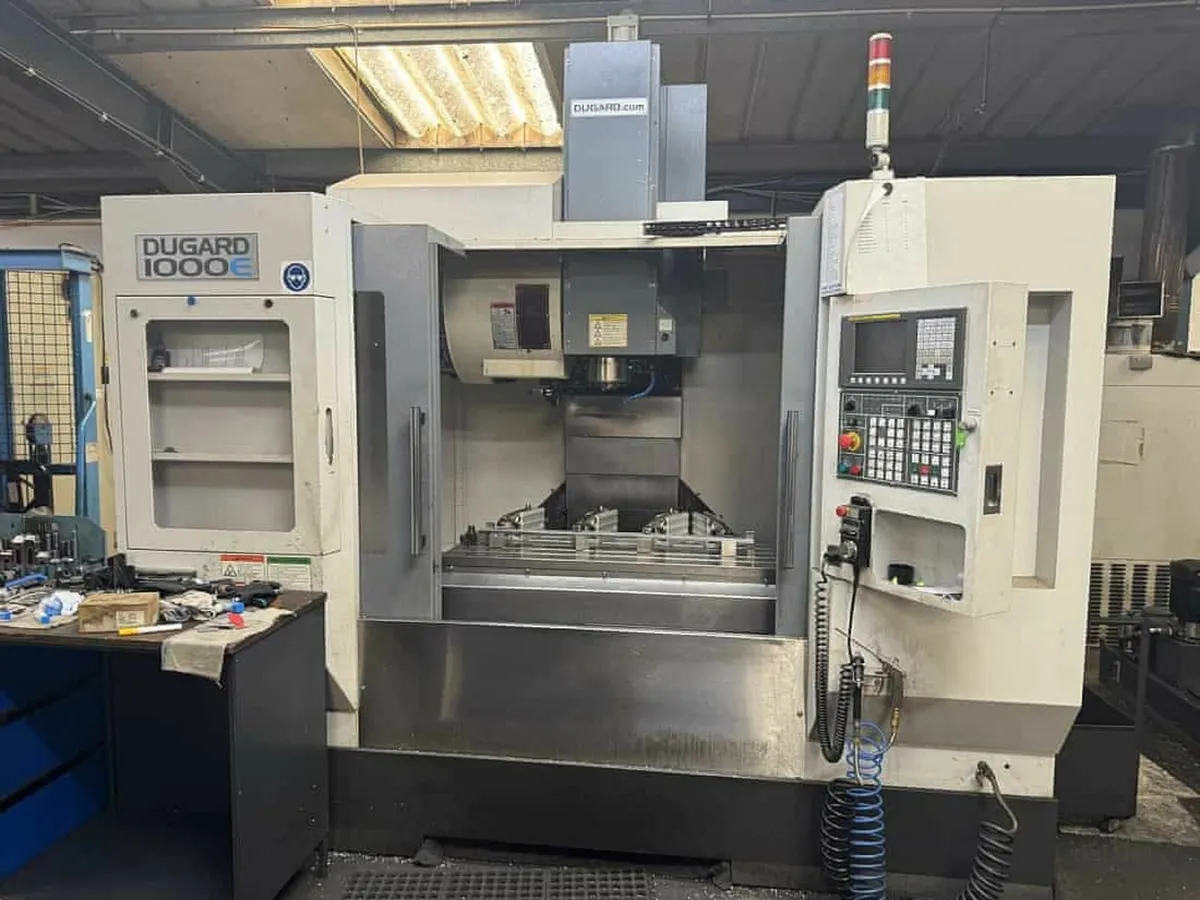 DUGARD 1000 E VERTICAL MACHINING CENTRE - Image 1
