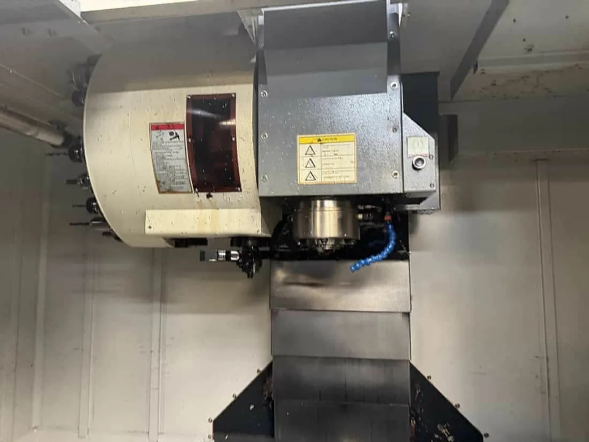 DUGARD 1000 E VERTICAL MACHINING CENTRE - Image 3