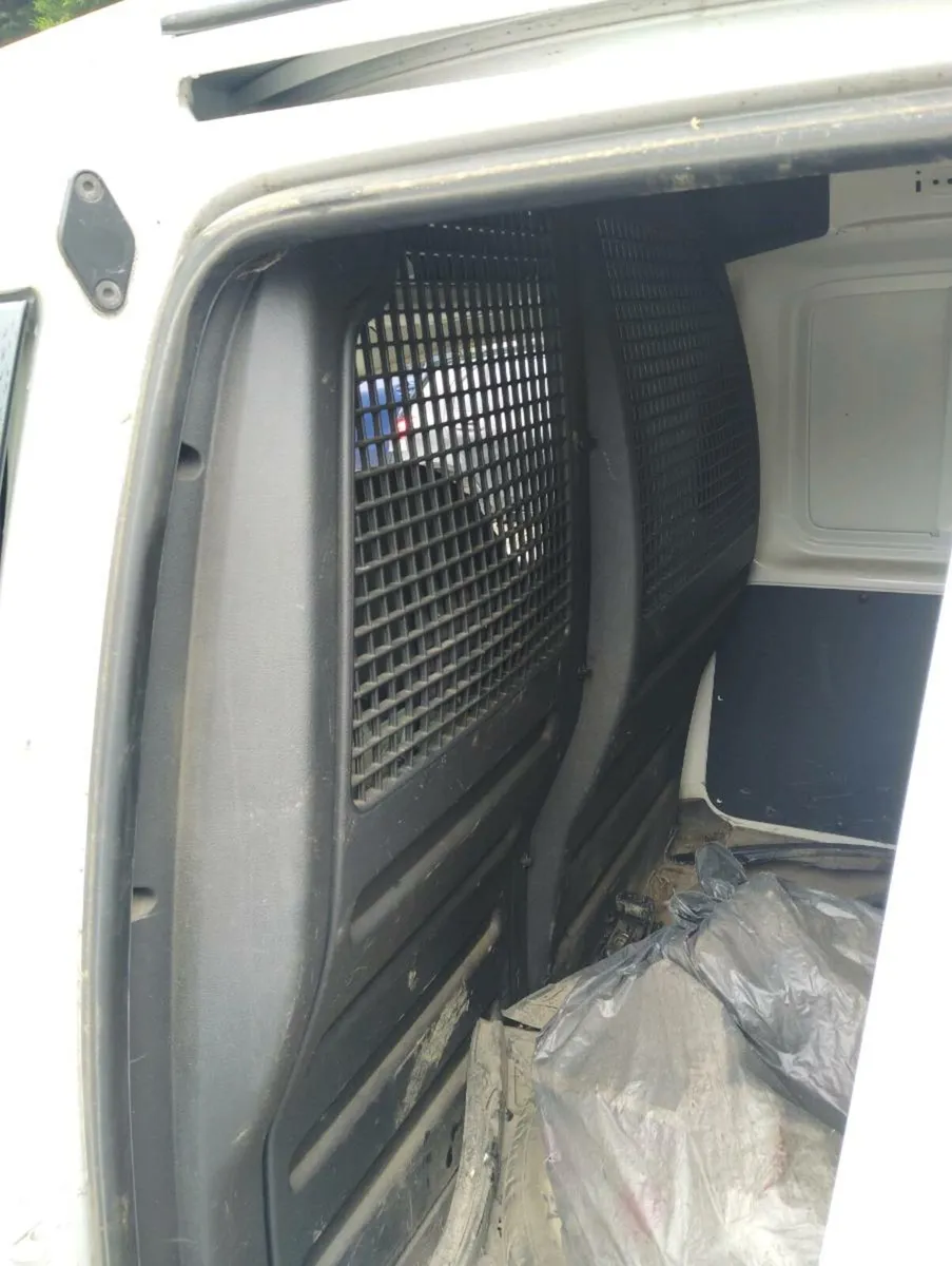 Breaking VW caddy 2016 DSF - Image 4